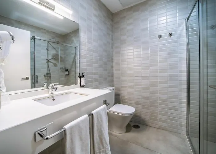 Simon Отель Севилья