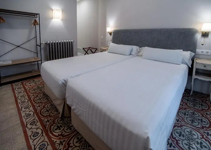 Отель Simon Севилья