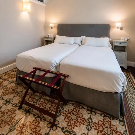 Simon Hotel