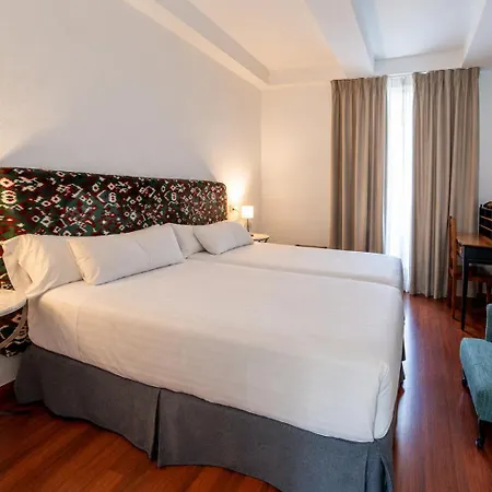 Hotel Simon *