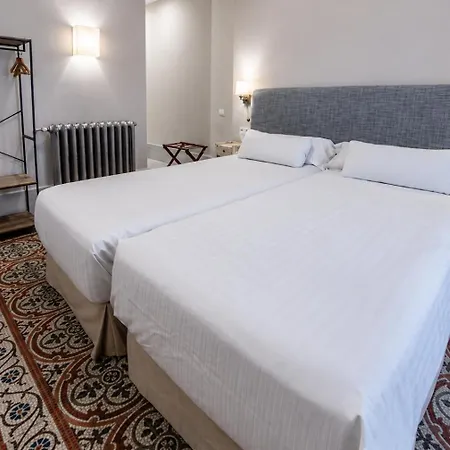Simon Hotel