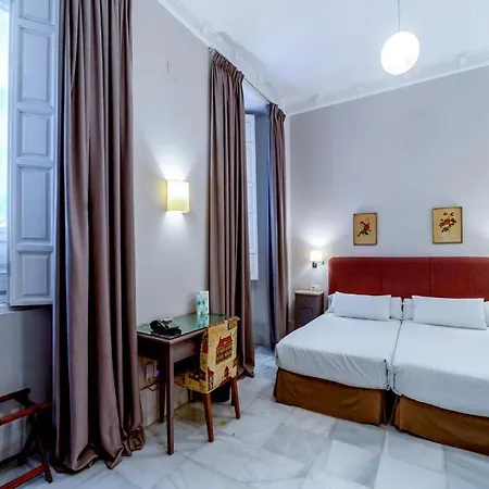 Hotel Simon *