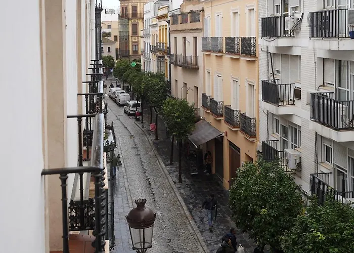 Simon Hotel